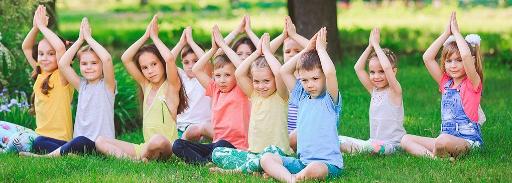 quels-sont-les-bienfaits-yoga-enfants