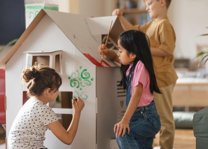Activité à faire avec les enfants les jours de pluie, par exemple, construire une cabane