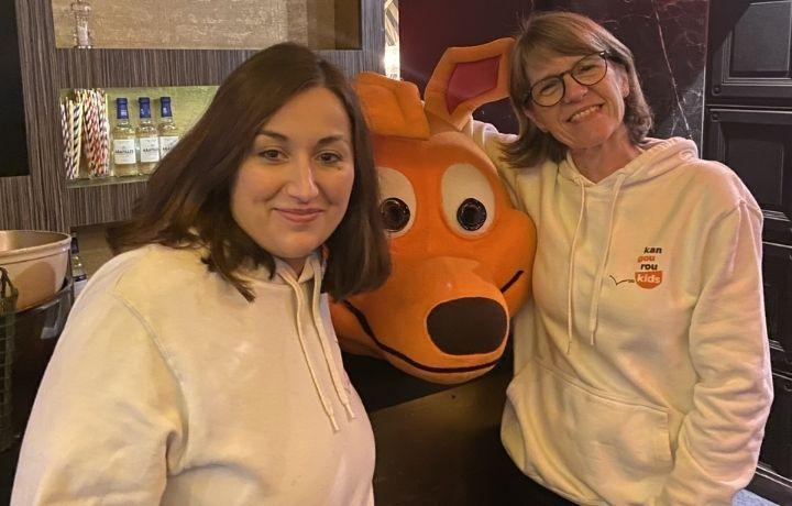 Florence Julliand, responsable de l'agence Kangourou Kids d'Évry-Courcouronnes, et sa collaboratrice