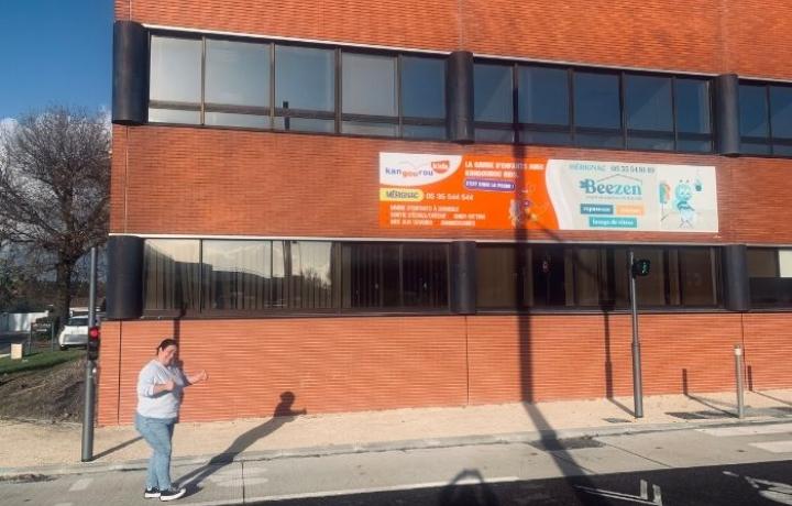 Vue de l'extérieur de l'agence Kangourou Kids de Mérignac