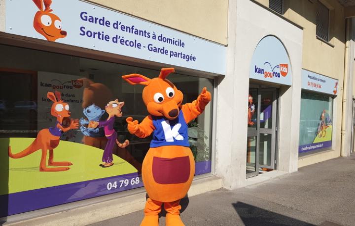 Vue extérieure de l'agence Kangourou Kids de Chambéry.jpg